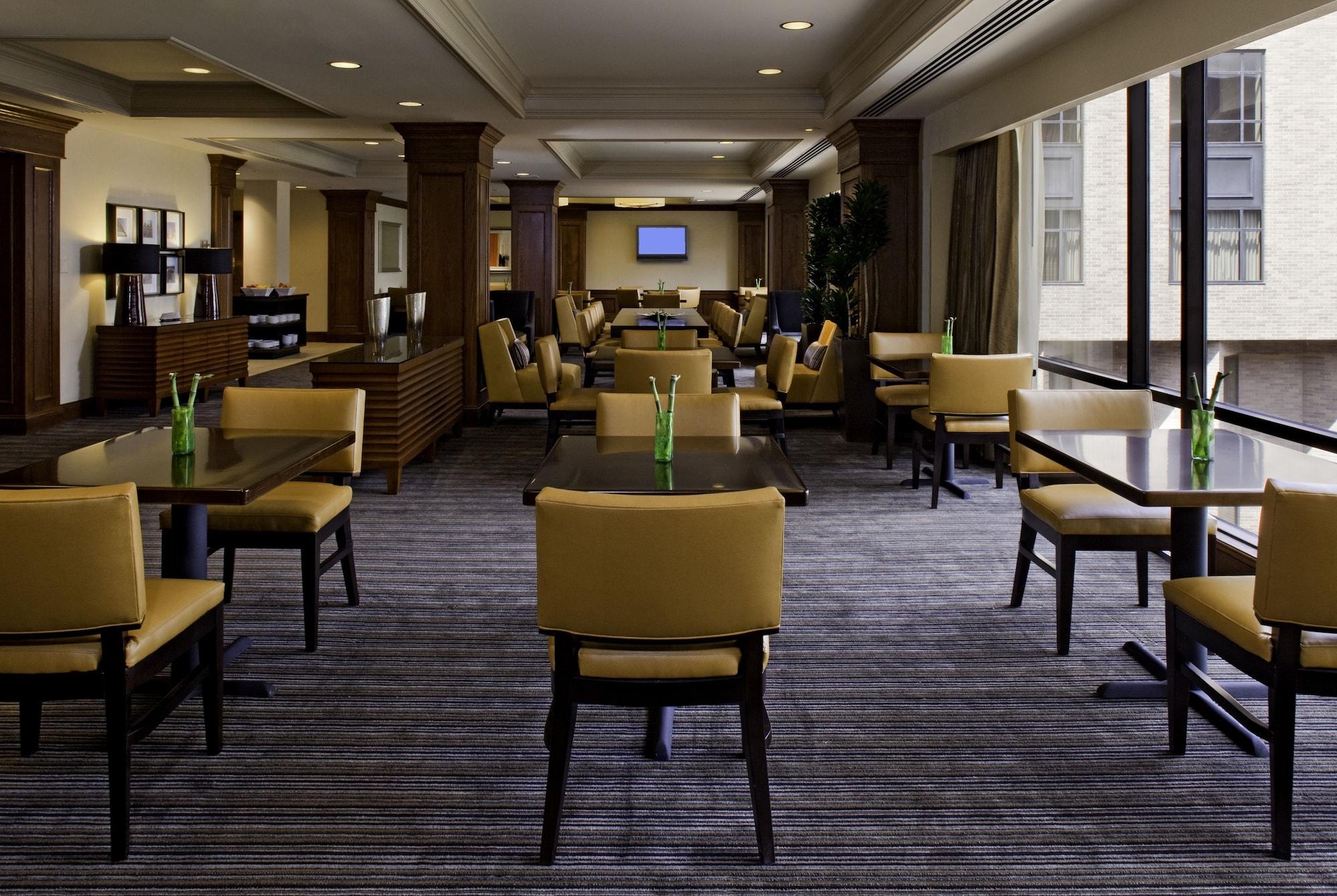 Hyatt Regency At The Arch